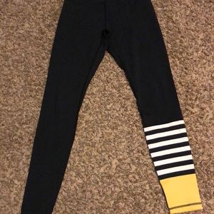 Zyia bumblebee leggings